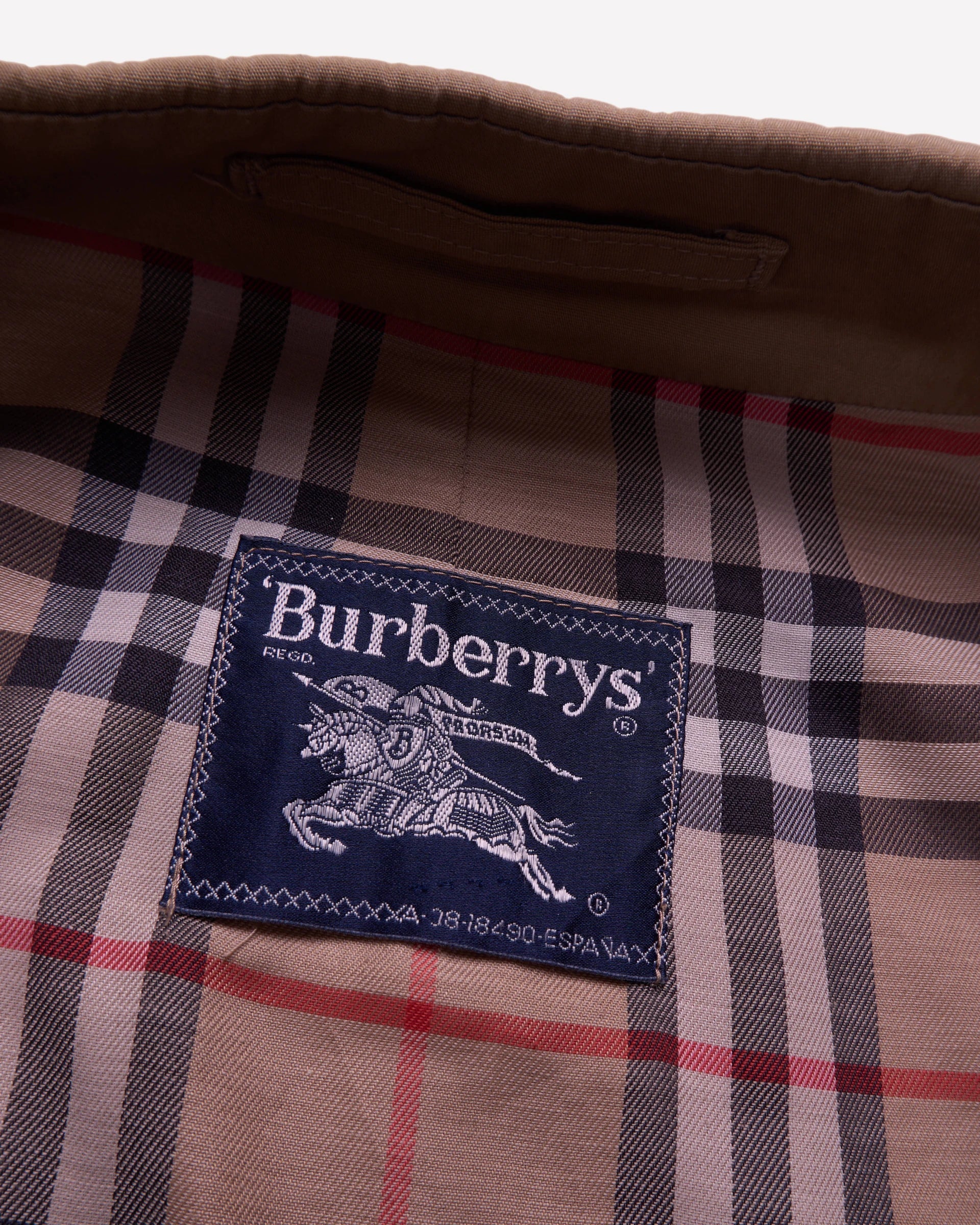 Burberry Beige Trenchcoat - XL