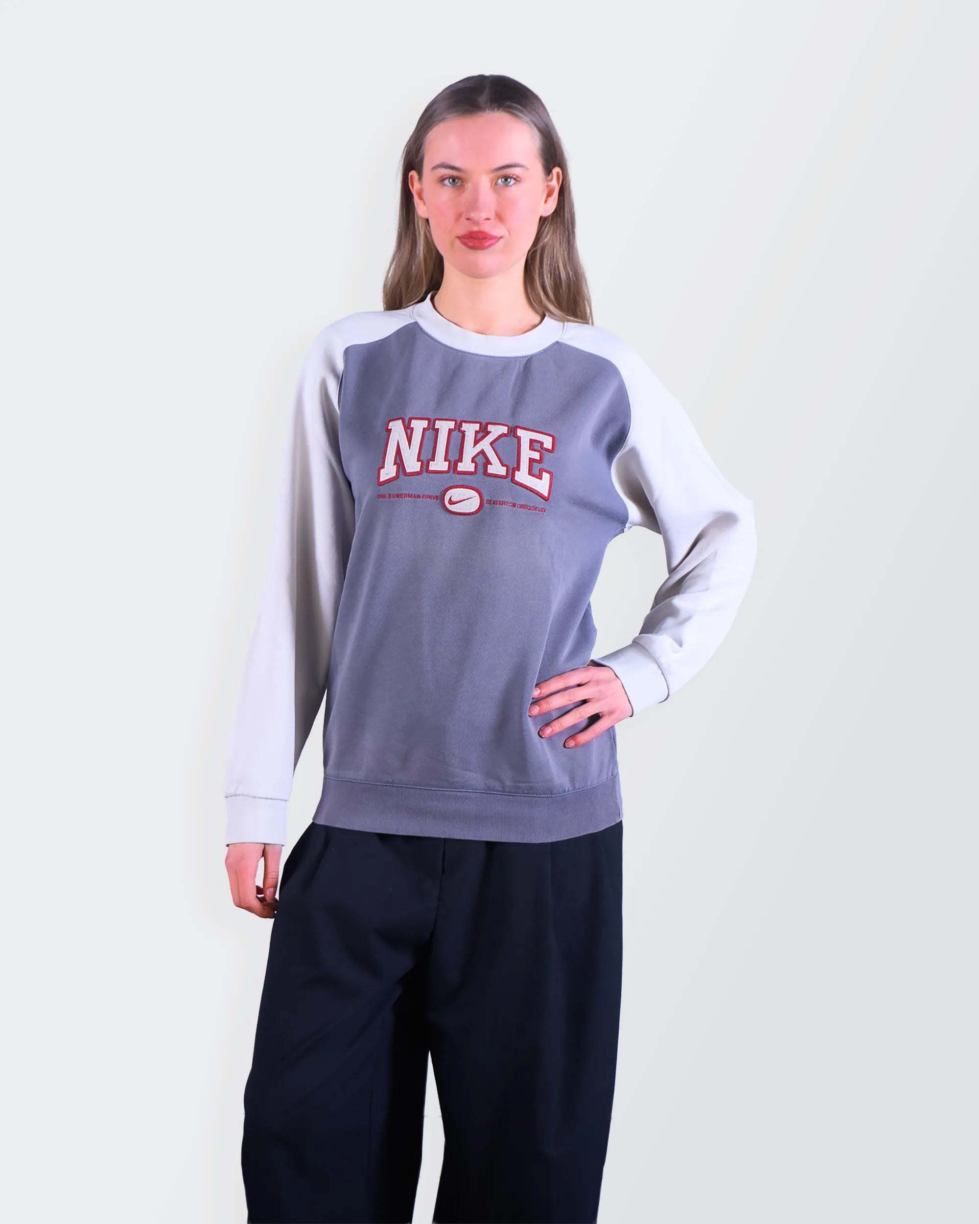 Nike Grey Crewneck Sweater - M