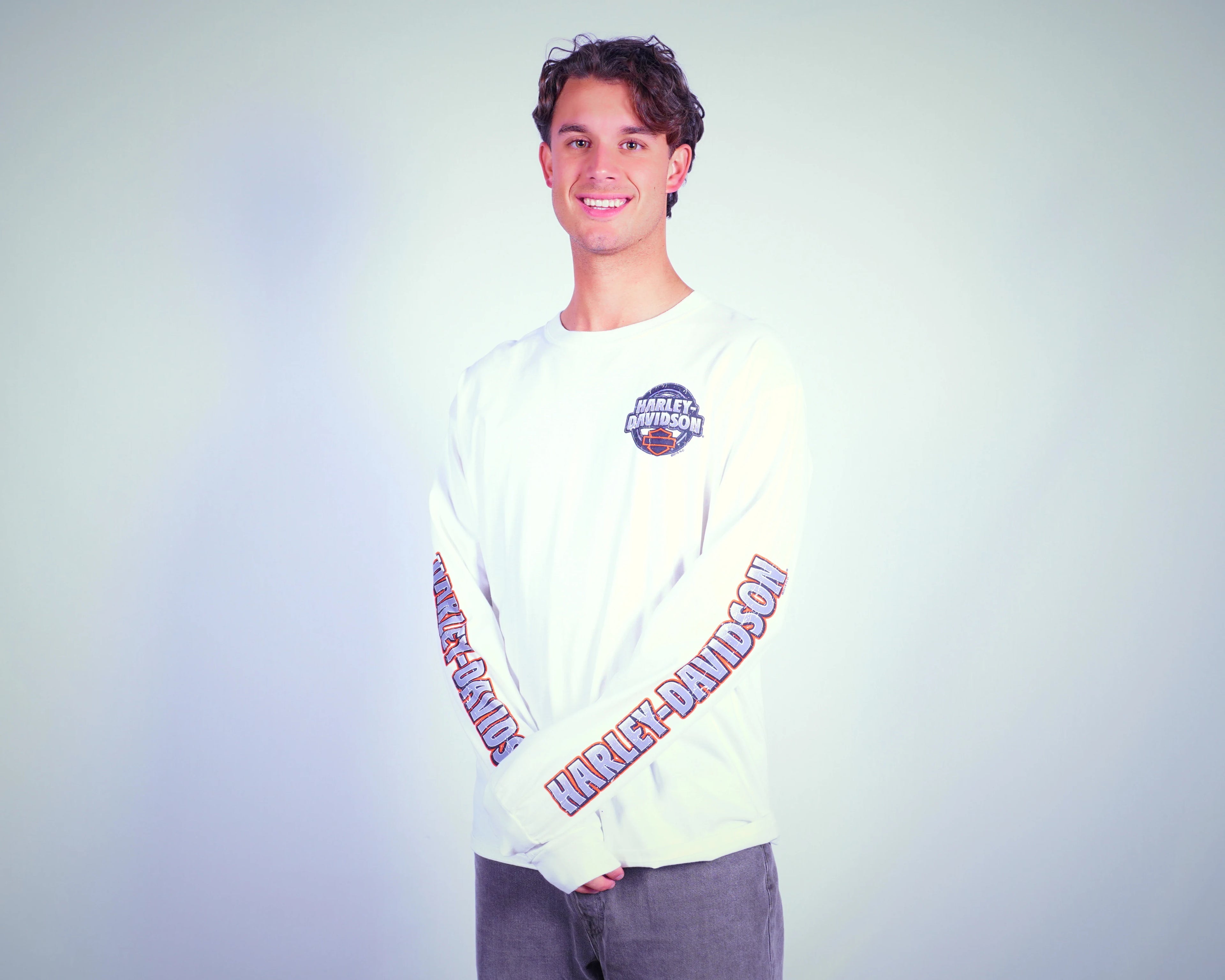 Harley-davidson White Long Sleeve T-shirt L