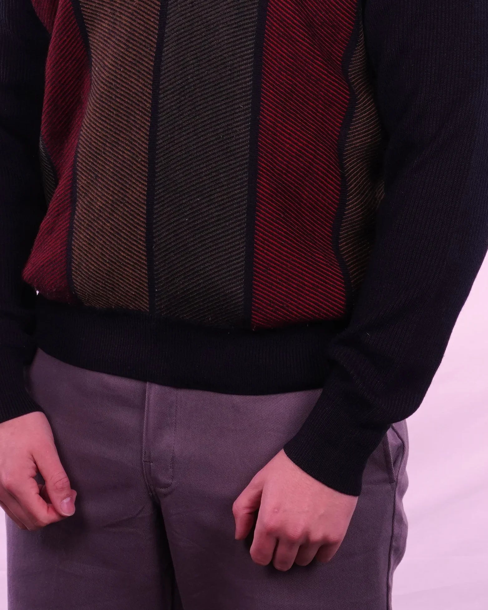 Yves Saint Laurent V-neck Sweater (M)