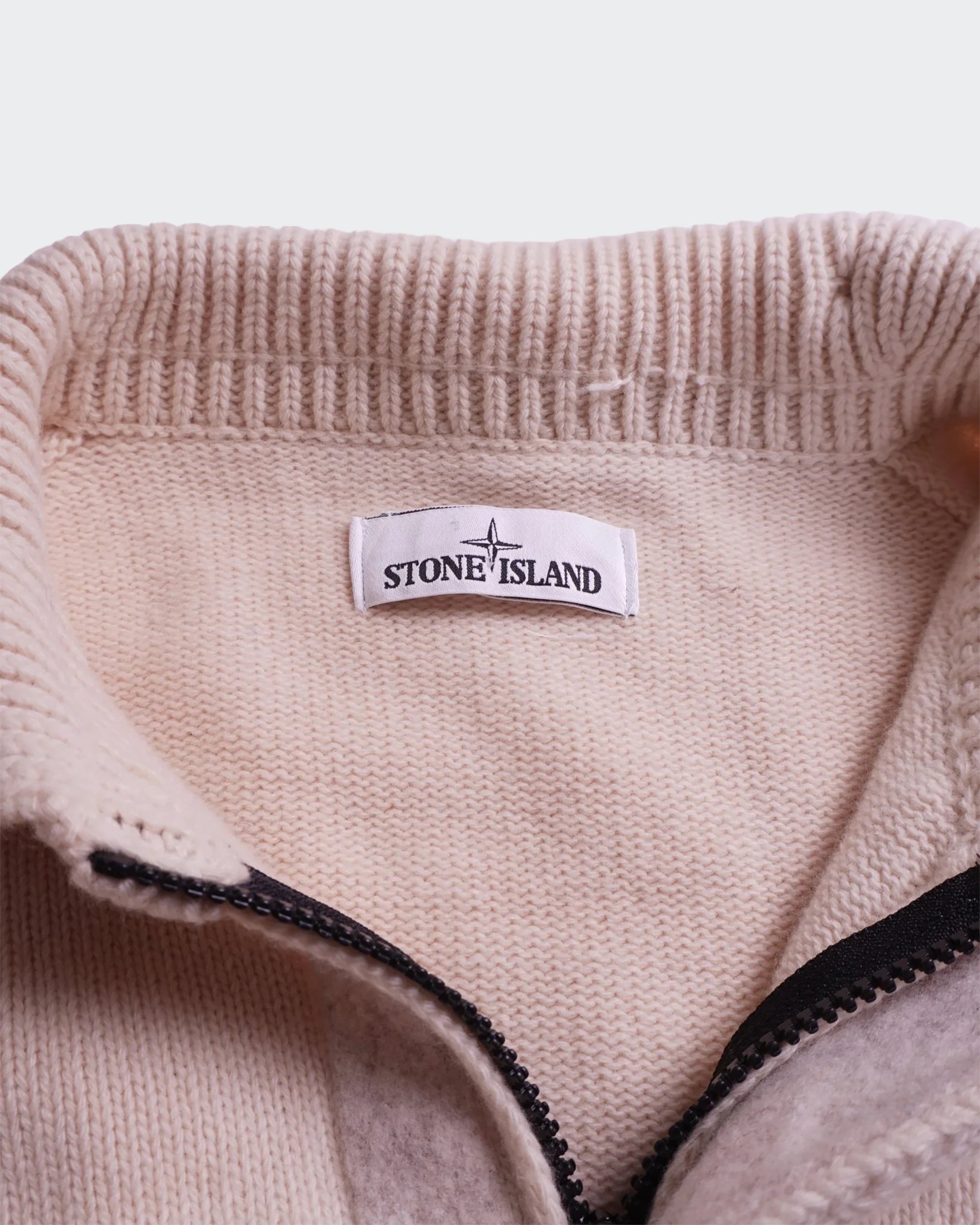 Stone Island beige vest met knoopjes - maat L