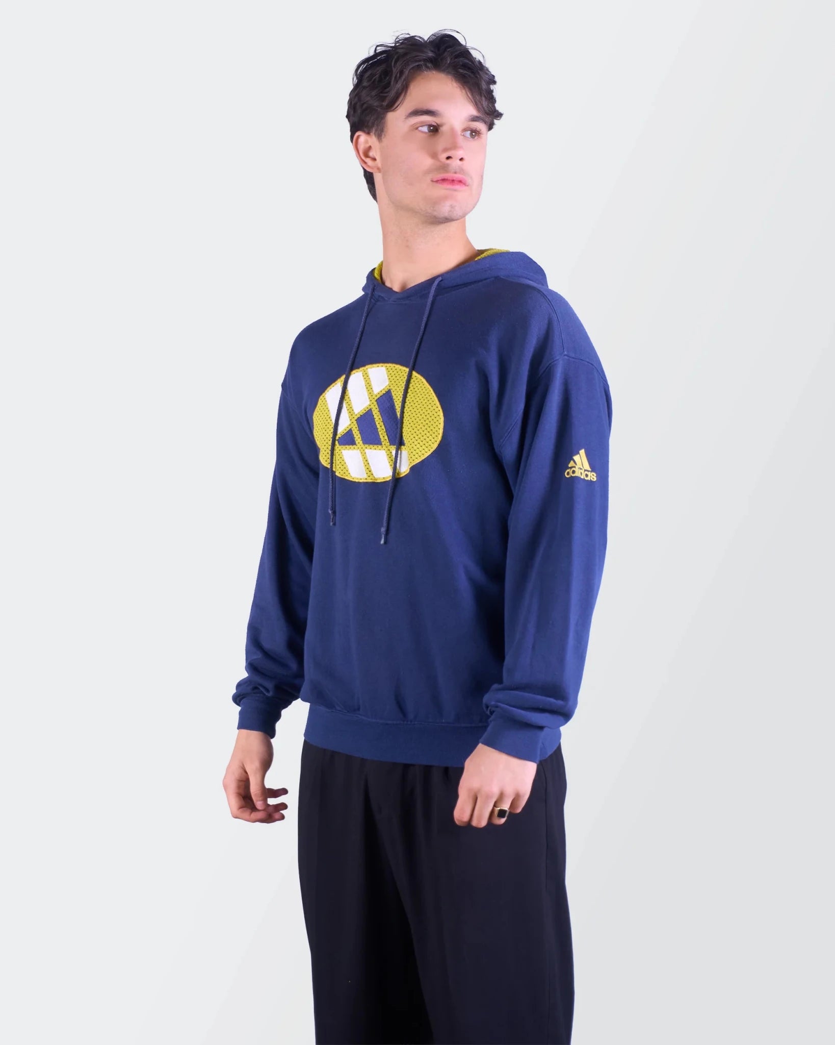 Adidas Sweater - M