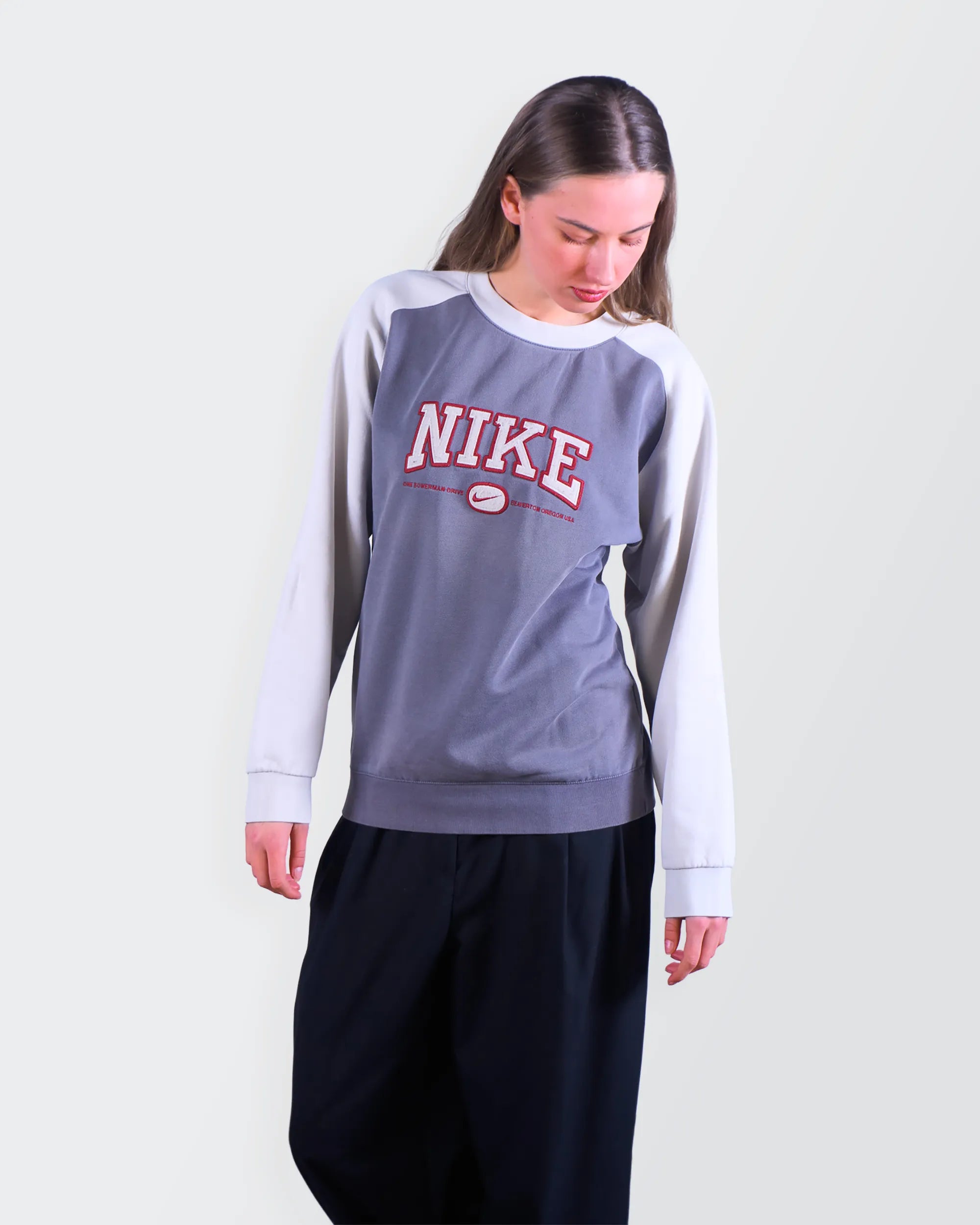 Nike Grey Crewneck Sweater - M