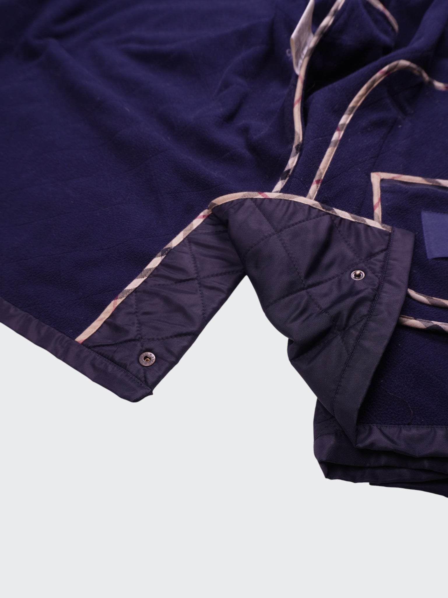 Burberry 2000's Navy Nylon Quilted Jacket - XL
