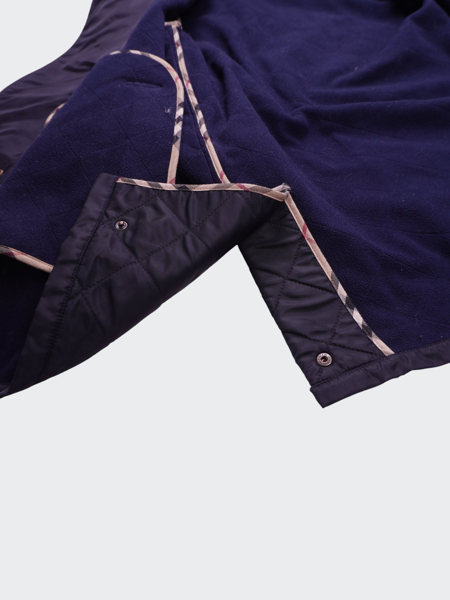 Burberry 2000's Navy Nylon Quilted Jacket - XL