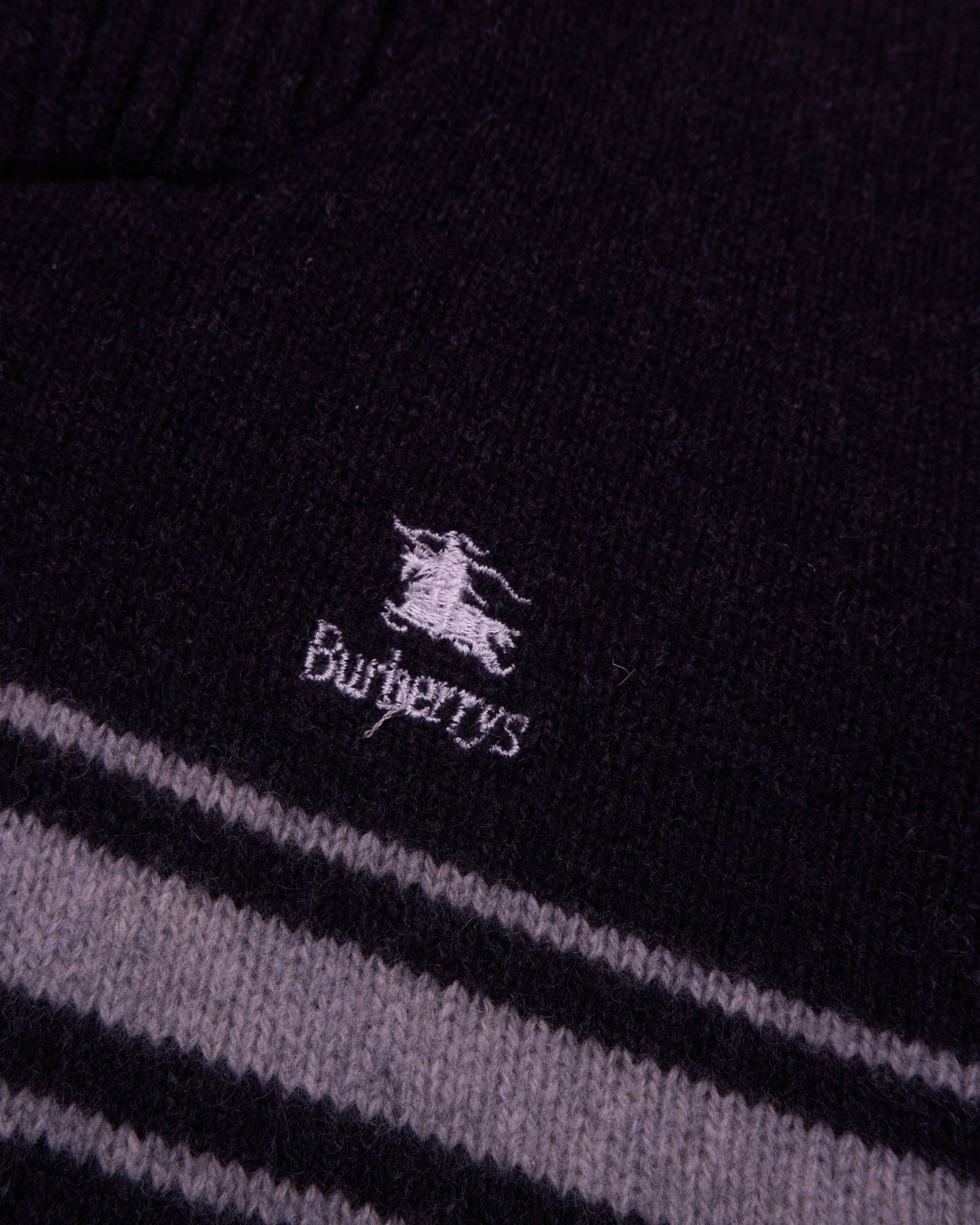 Burberry Black Quarter - zip Jumper - L