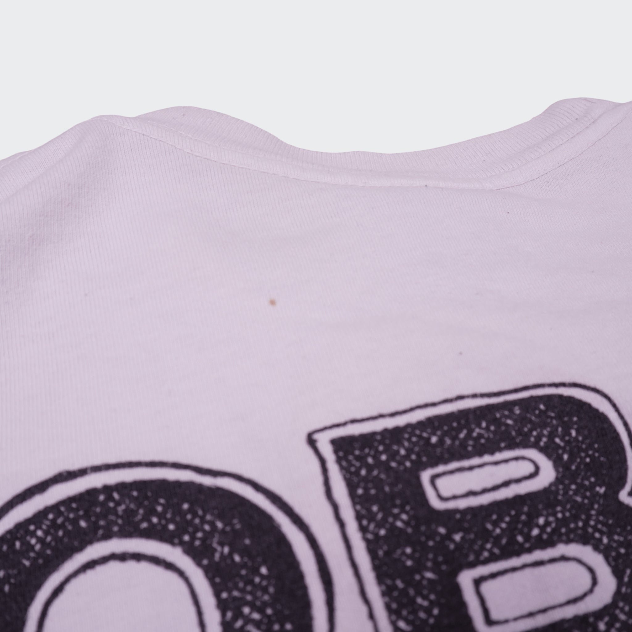 Obey White Graphic T-shirt - M