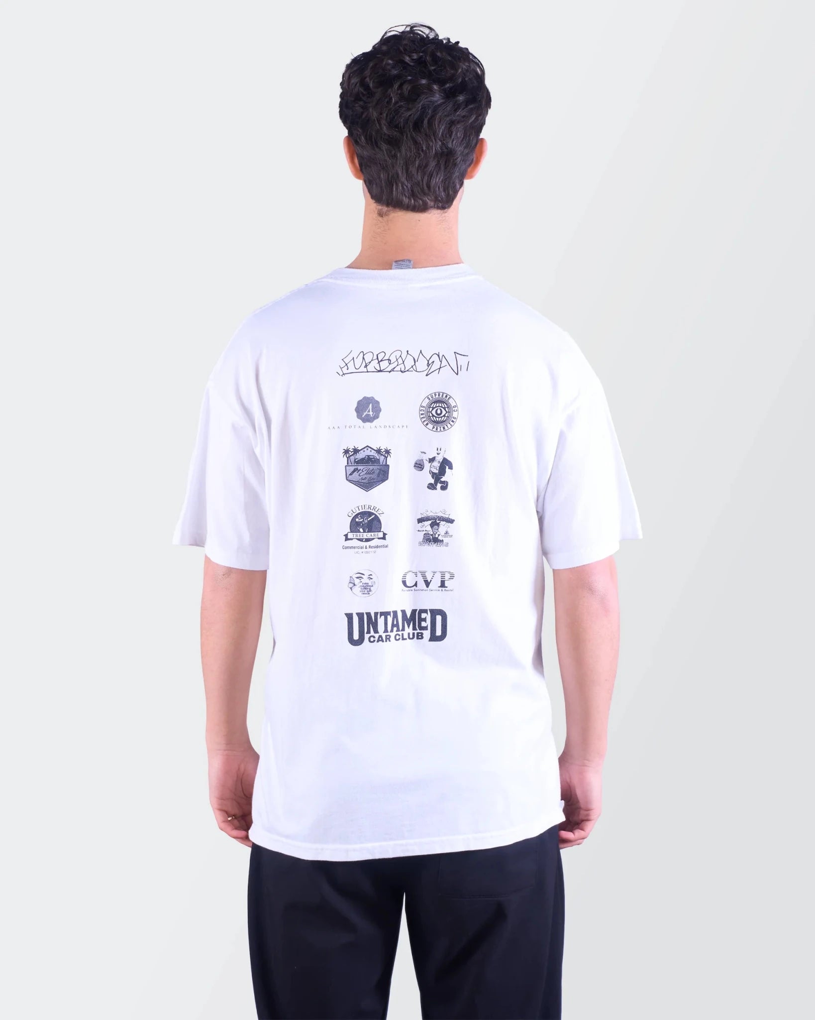 White T-shirt L